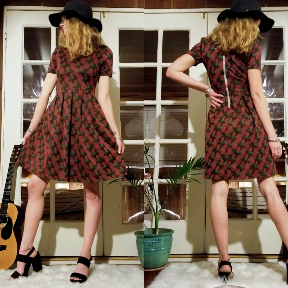 LuLaRoe Rose Floral Amelia Dress